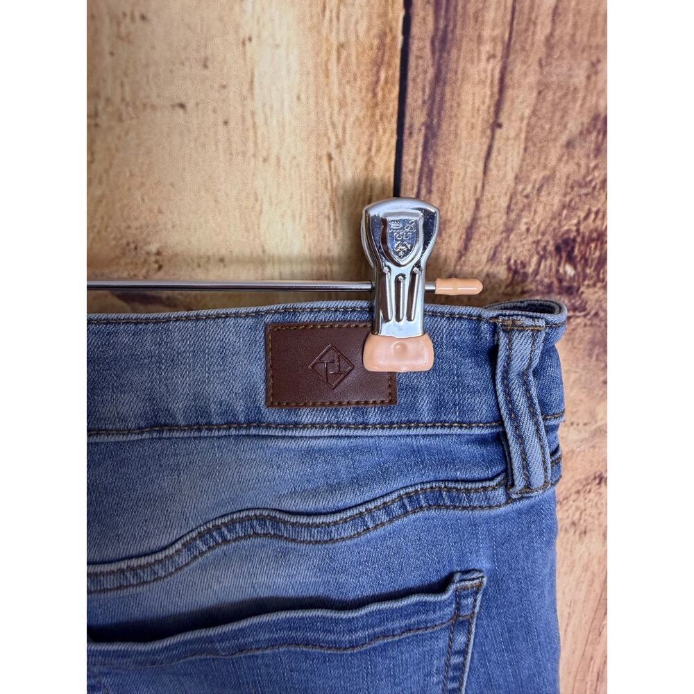 Truth & Theory Distressed Denim Short with Stretch Women's Size 6 - Picture 6 of 8